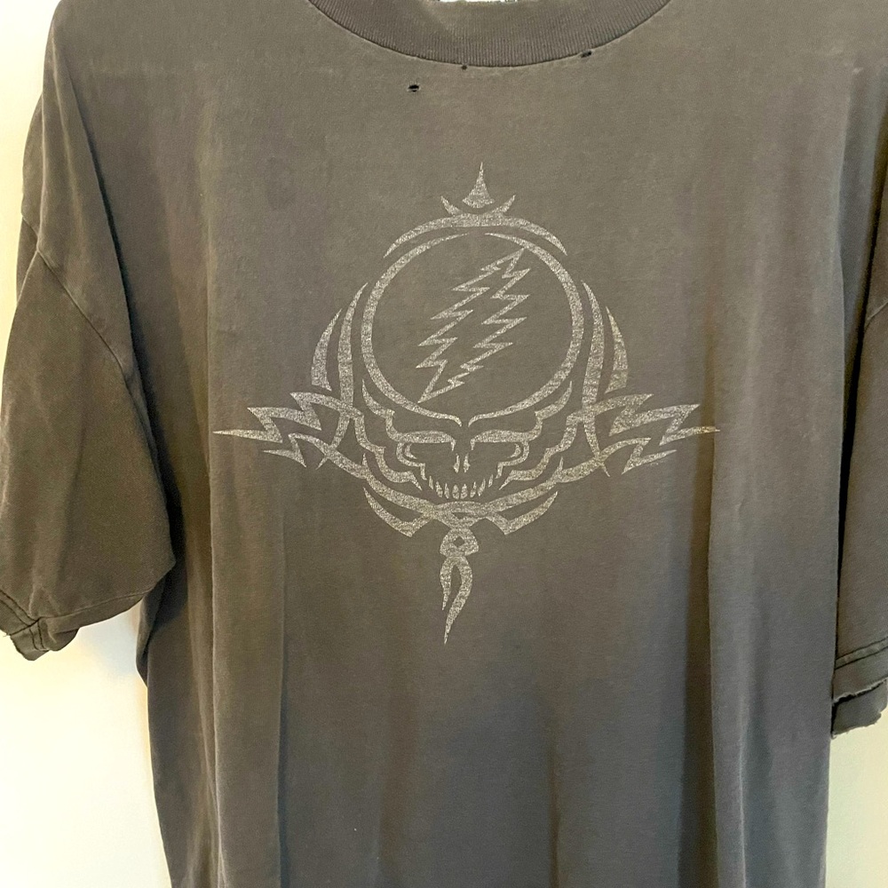 Vintage Grateful Dead Tribal Stealie T-shirt